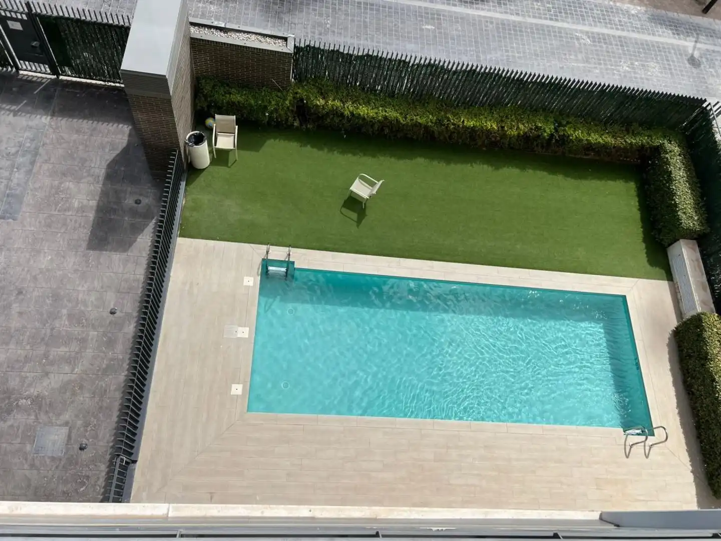 Swimming pool of Flat for rent in Valencia  with Air Conditioner, Heating and Furnished