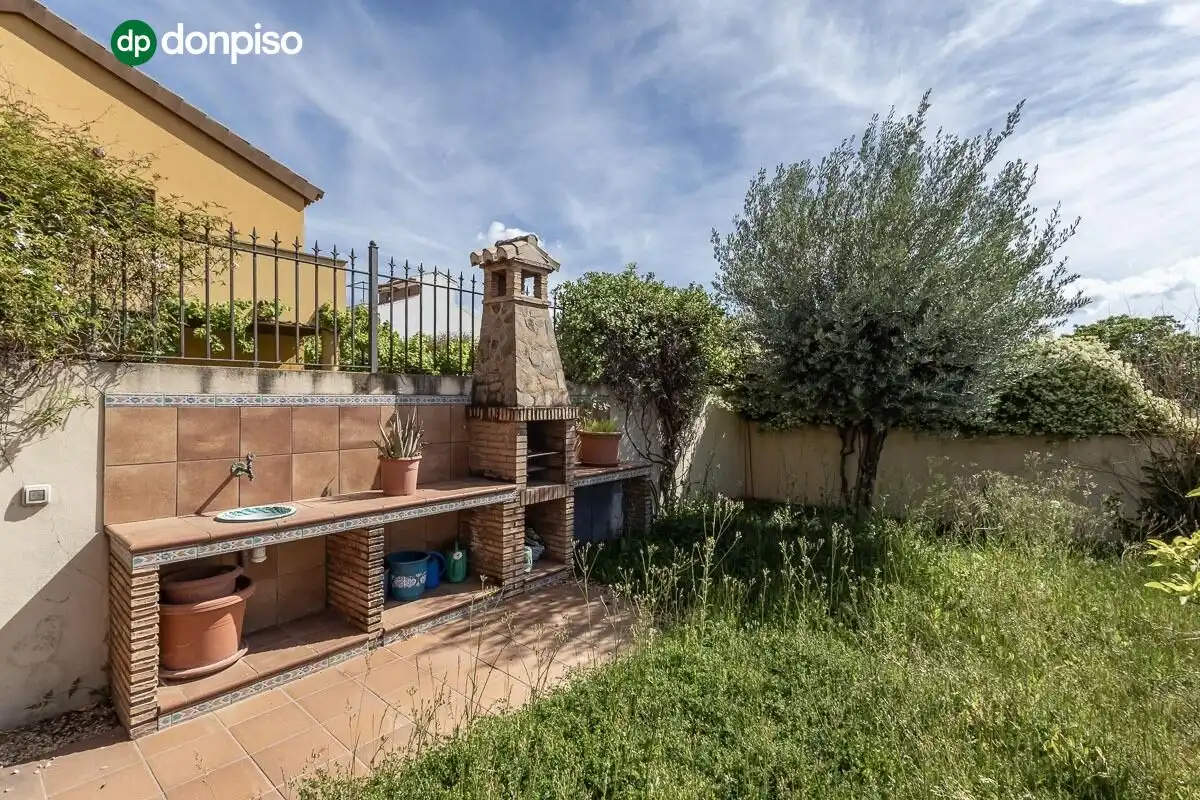 Casa con giardino in vendita a Calle MARIANA PINEDA, imagen 3
