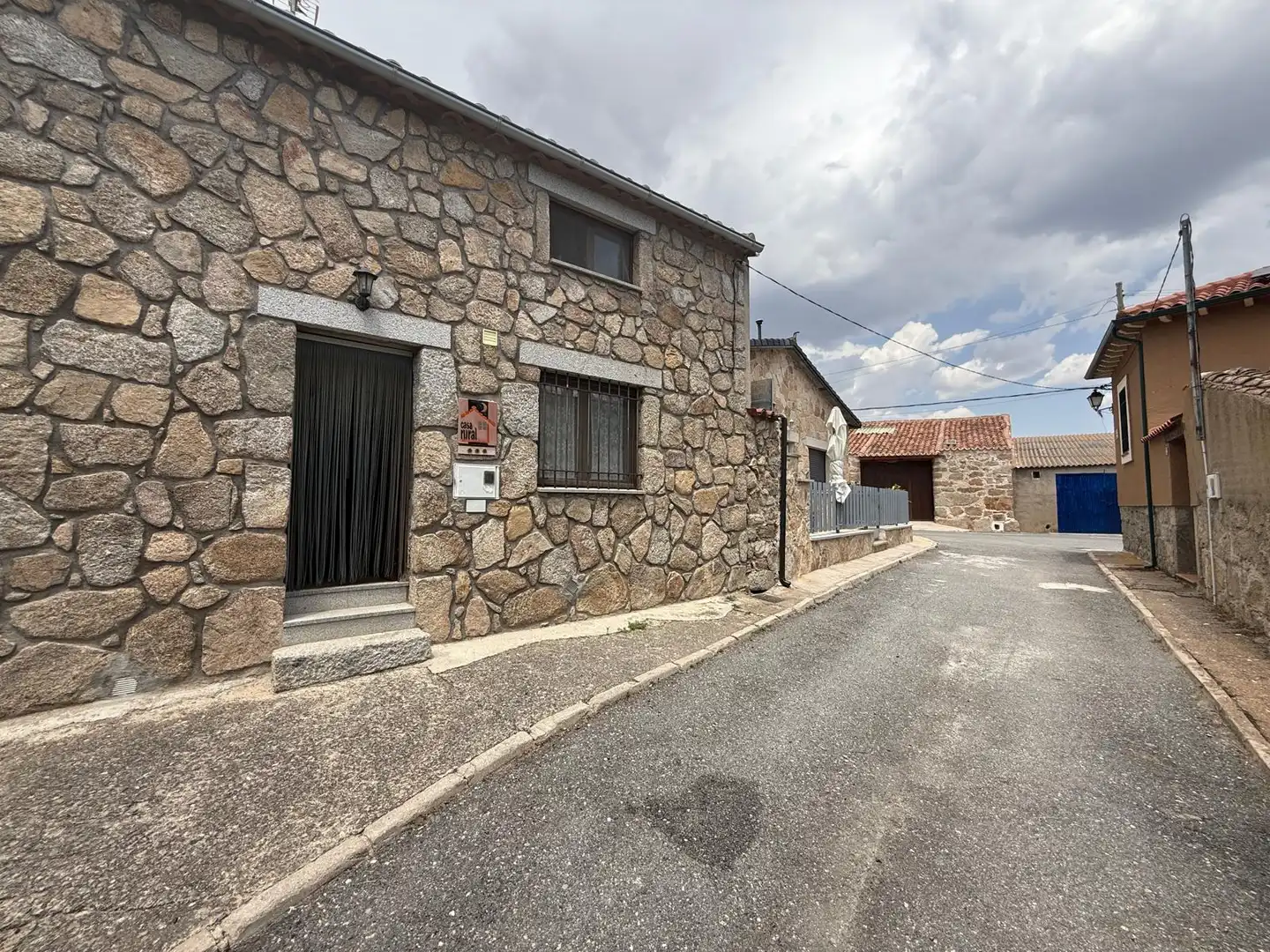 Vista exterior de Casa adosada en venta en La Torre con Calefacción, Jardín privado y Terraza