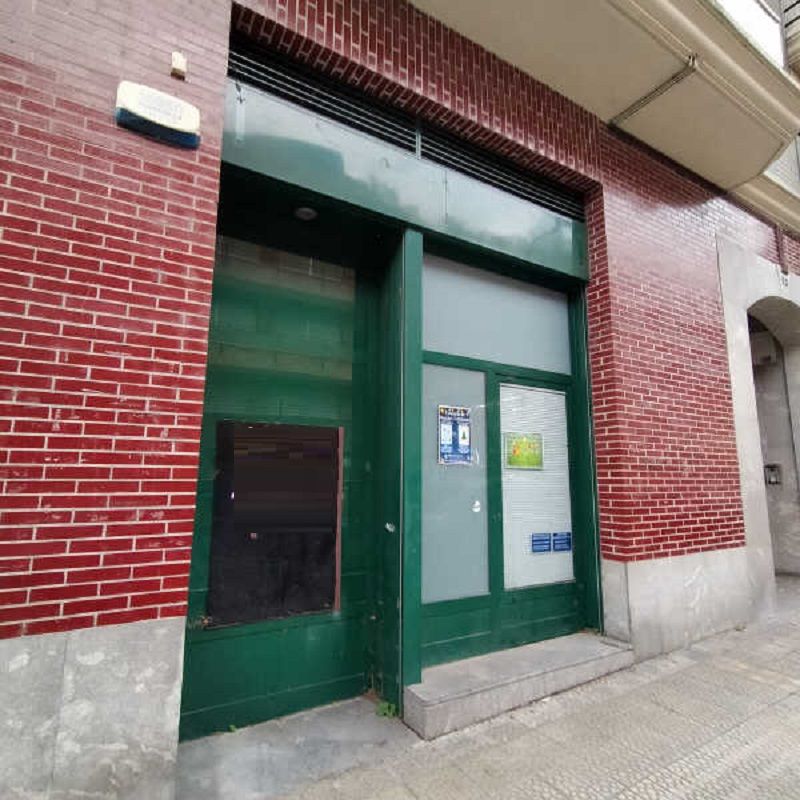 Vista exterior de Local en venda en Bilbao 