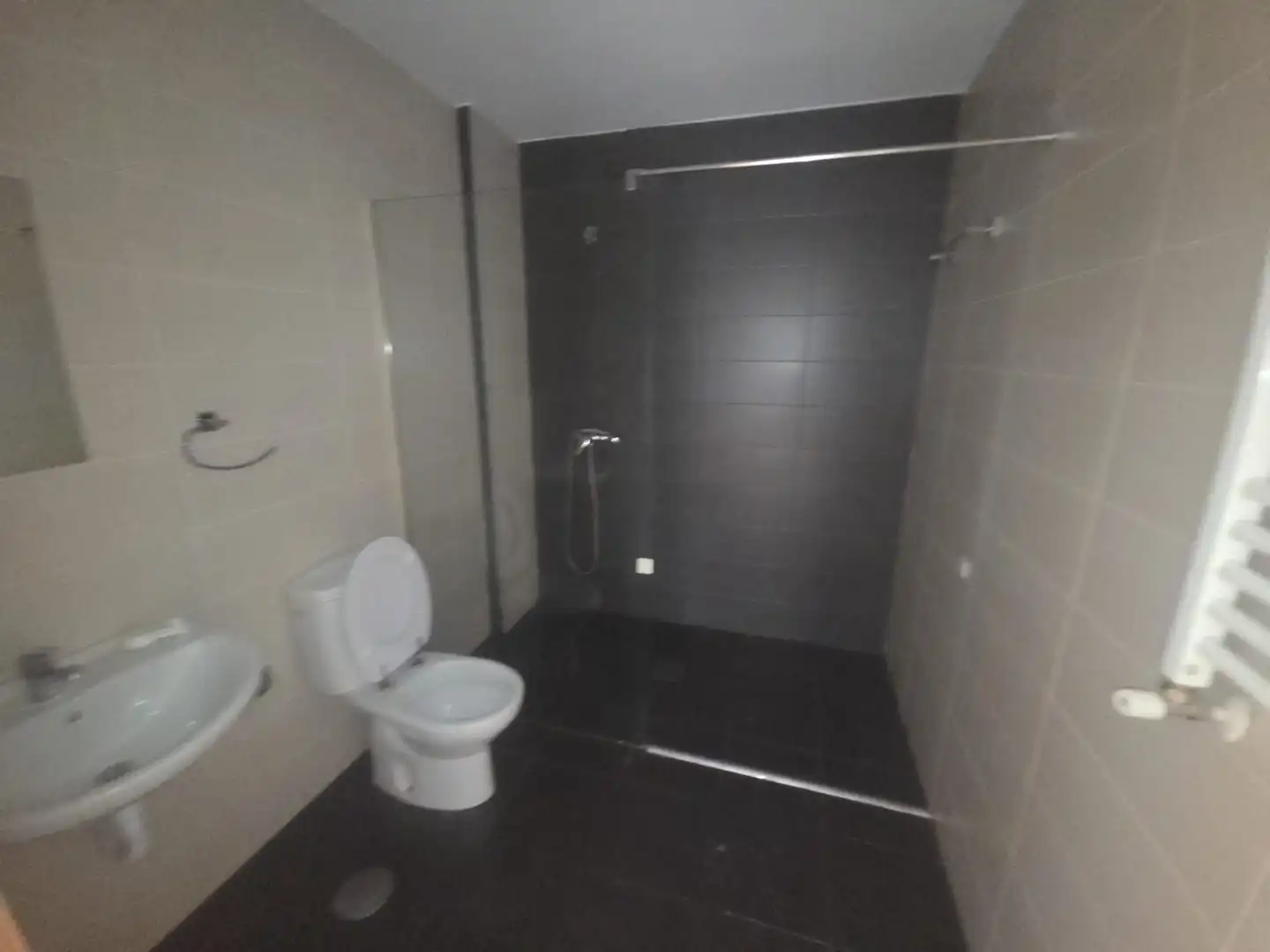 Badezimmer von Wohnung zur Miete in Navalcarnero mit Heizung, Terrasse und Abstellraum