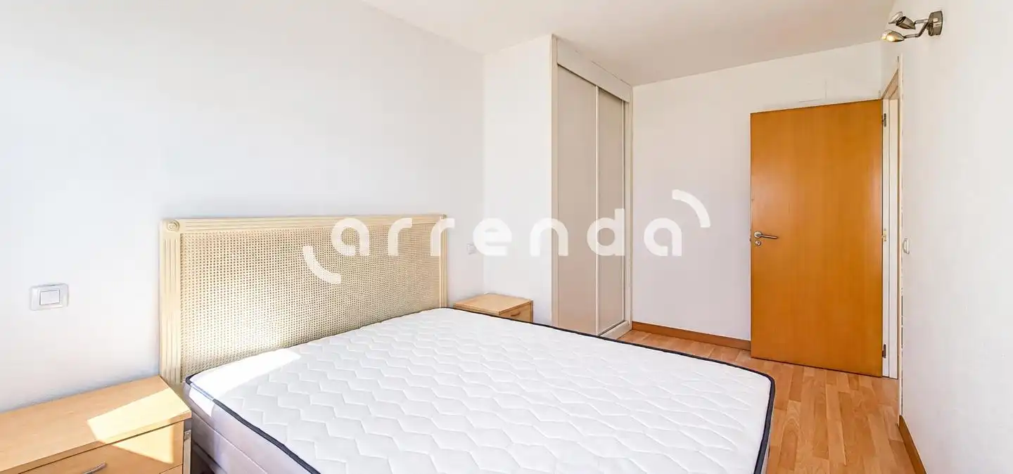 Schlafzimmer von Wohnung zur Miete in Usera