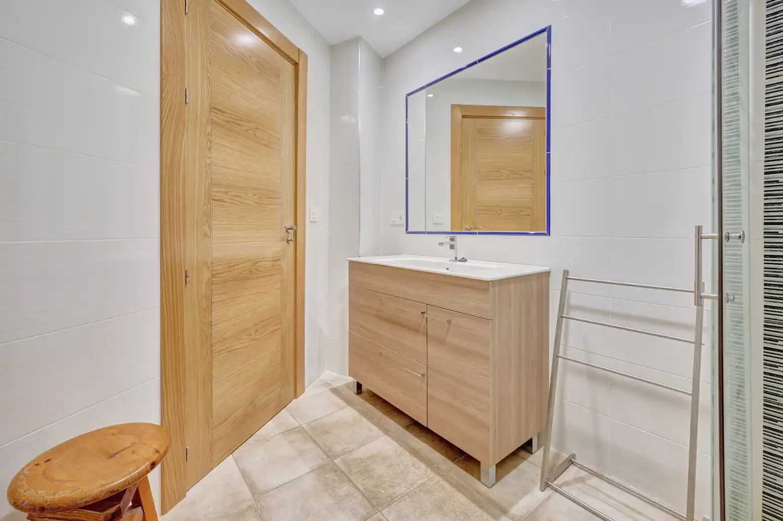 Bathroom of Detached homes for sale in Mañeru  with Air Conditioner, Heating and Private garden