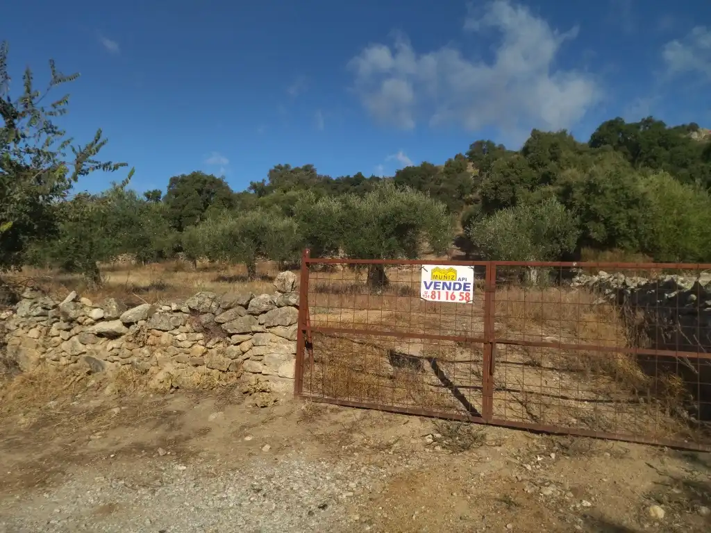 Terreni e lotti in vendita a Arroyomolinos (Cáceres)