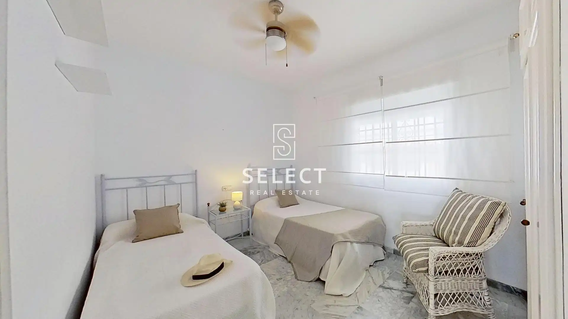 Habitación de Casa adosada en venta en Almuñécar con Aire acondicionado, Calefacción y Terraza