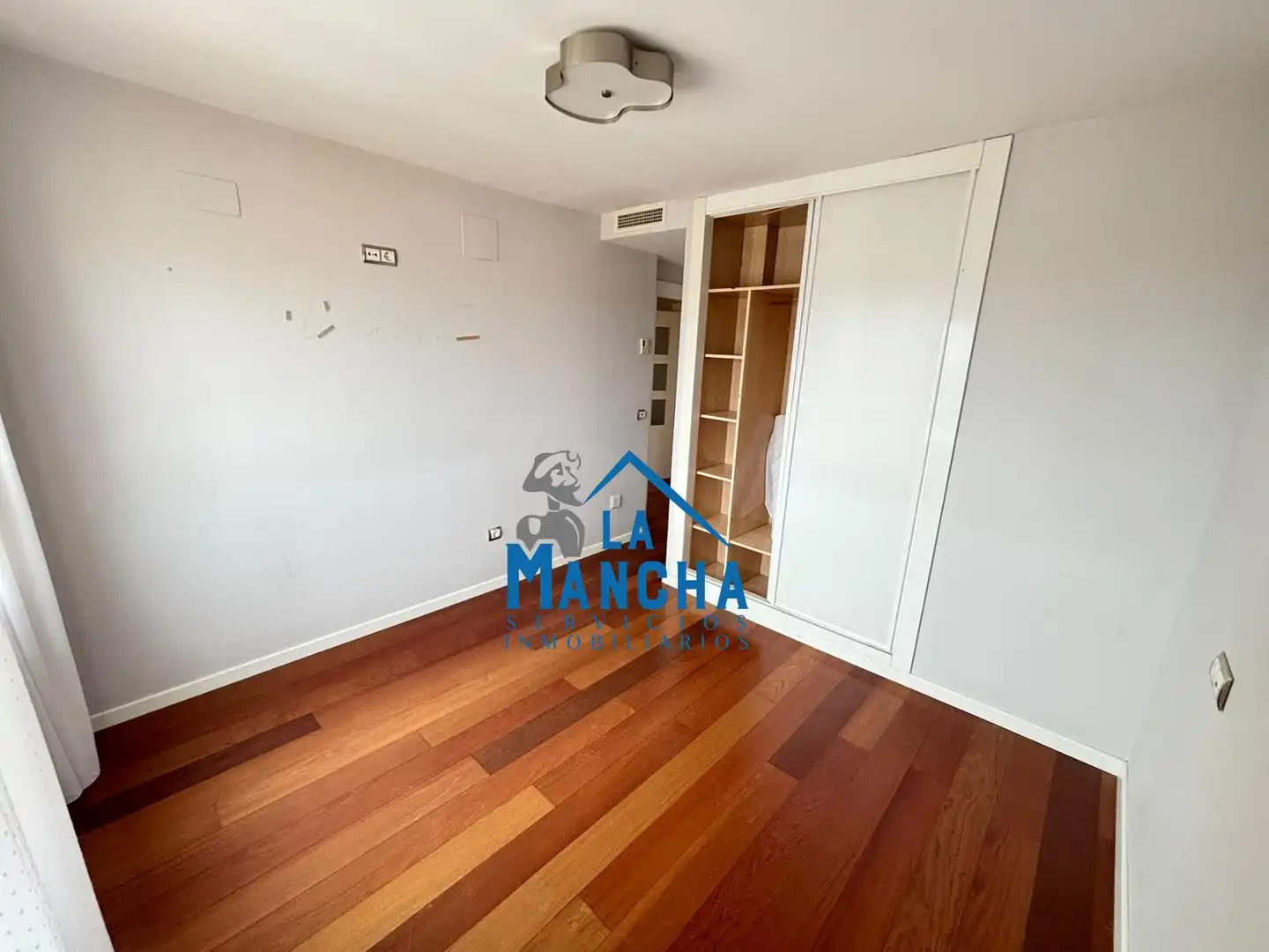 Habitación de Piso en venta en Carretas - Pajarita