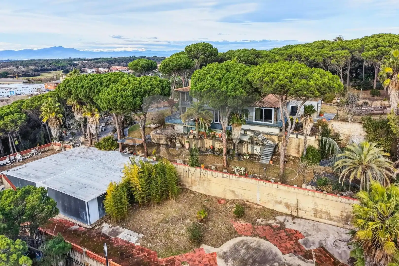 Vista exterior de Casa o xalet en venda en Llambilles amb Aire condicionat, Calefacció i Terrassa