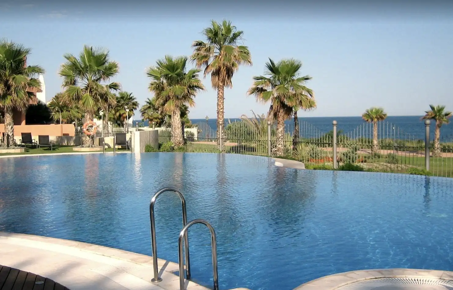 Piscina de Apartamento en venta en Estepona con Aire acondicionado, Terraza y Piscina