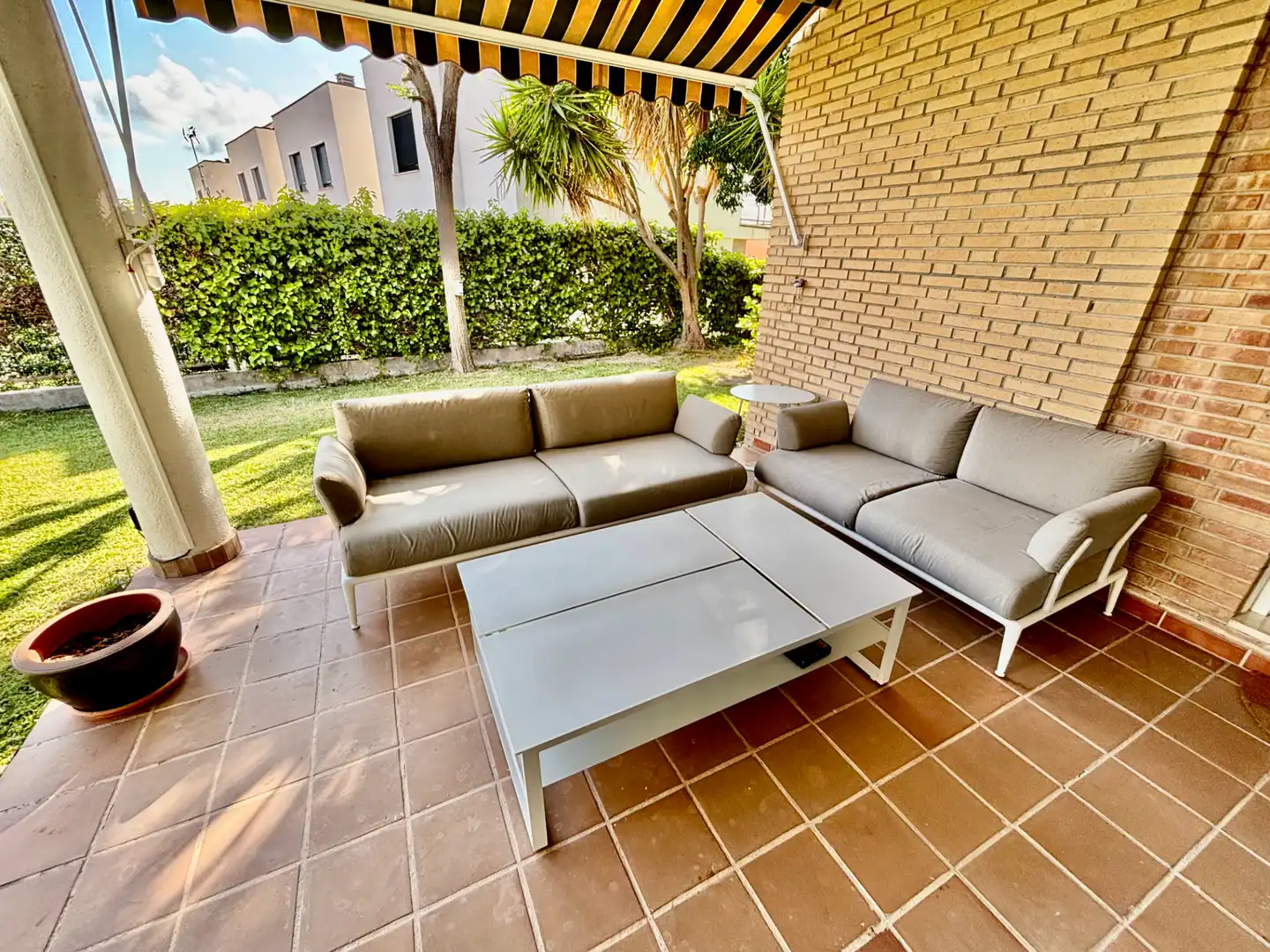Terraza de Casa adosada en venta en Sant Joan d'Alacant con Aire acondicionado, Calefacción y Jardín privado