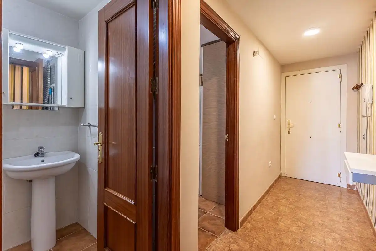 Wohnung zum Verkauf in Atarfe mit Klimaanlage, Terrasse und Abstellraum