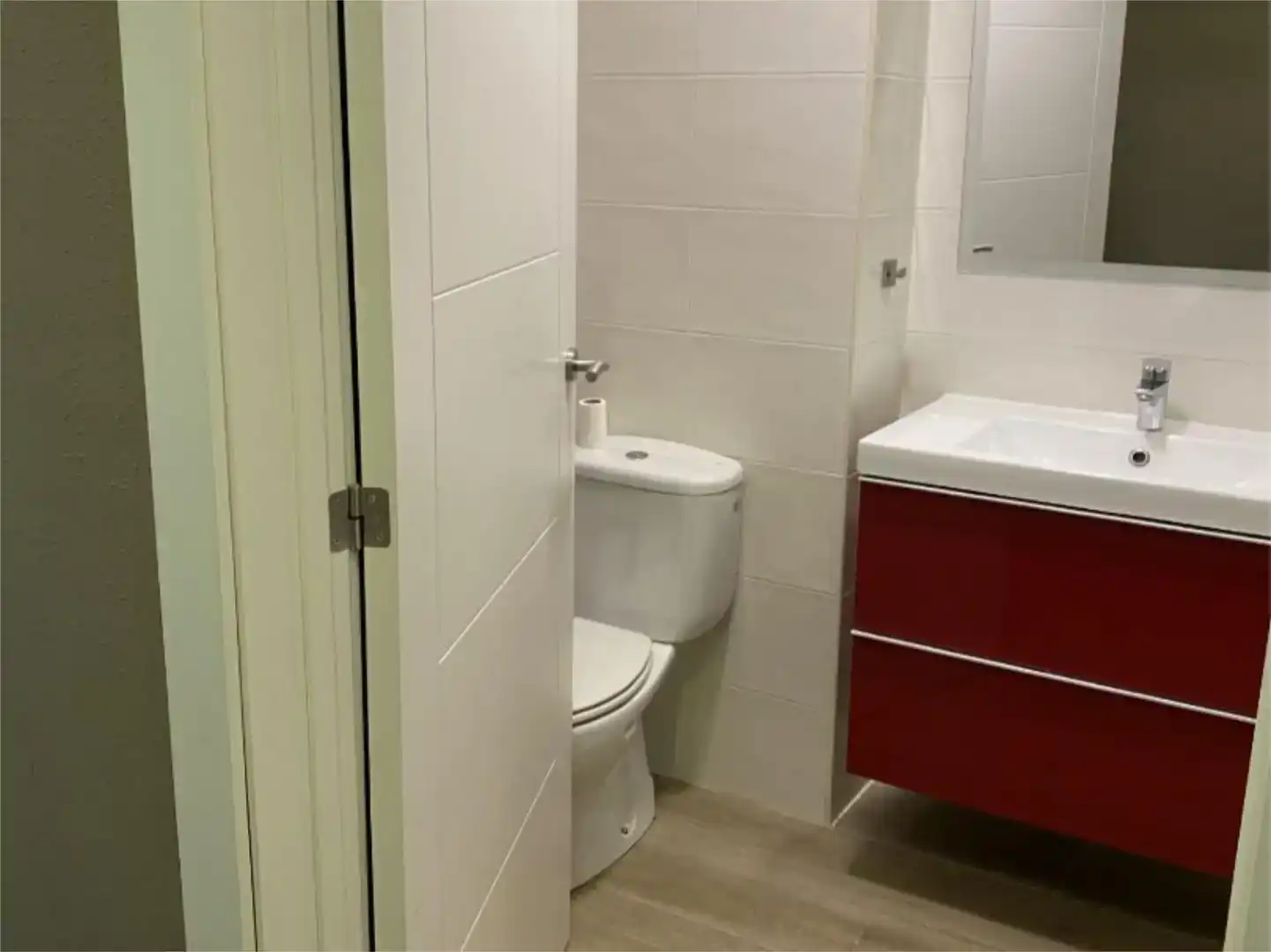 Bany de Pis en venda en Bilbao  amb Balcó