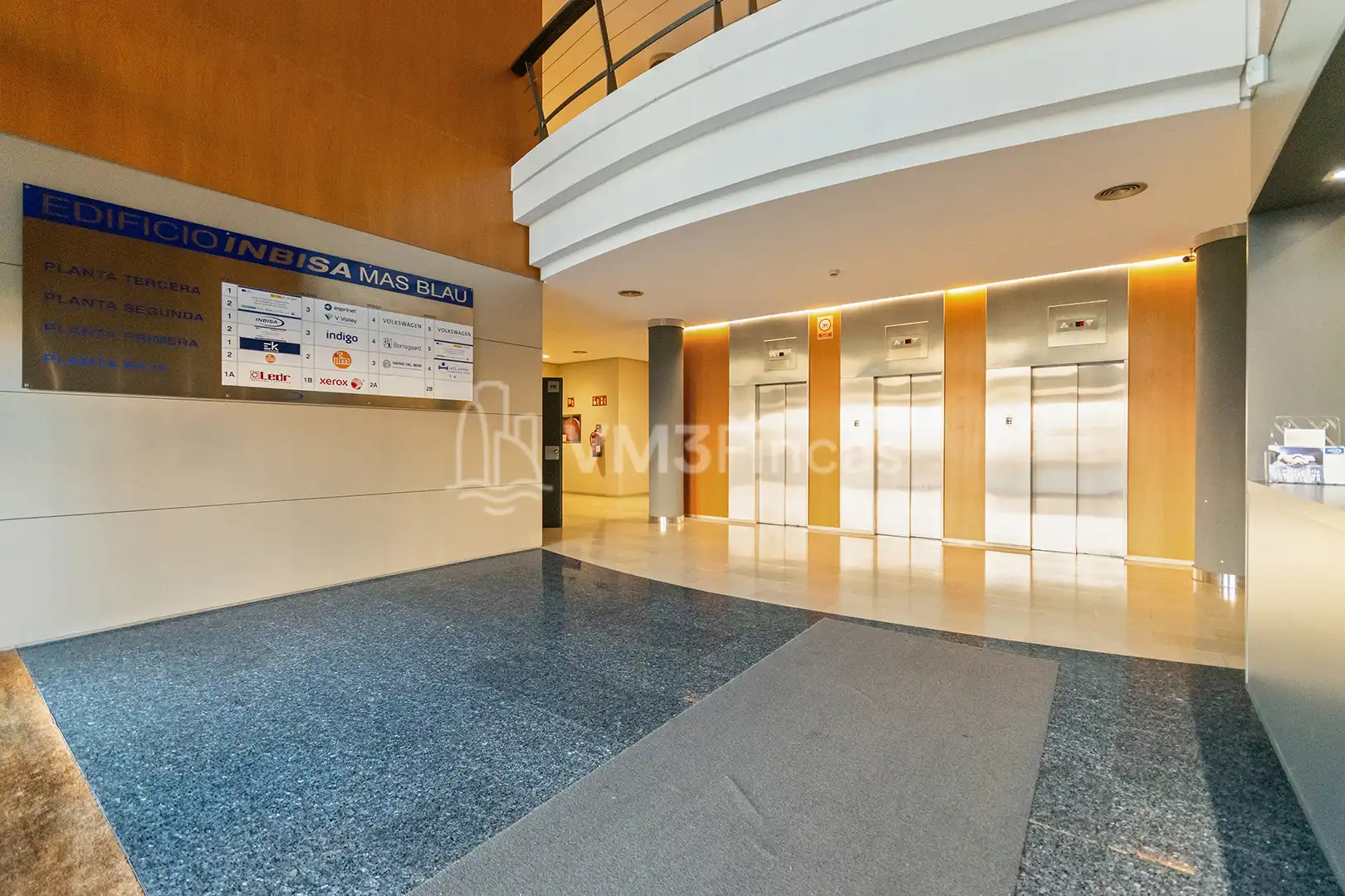 Büro zur Miete in El Prat de Llobregat mit Klimaanlage, Heizung und Terrasse