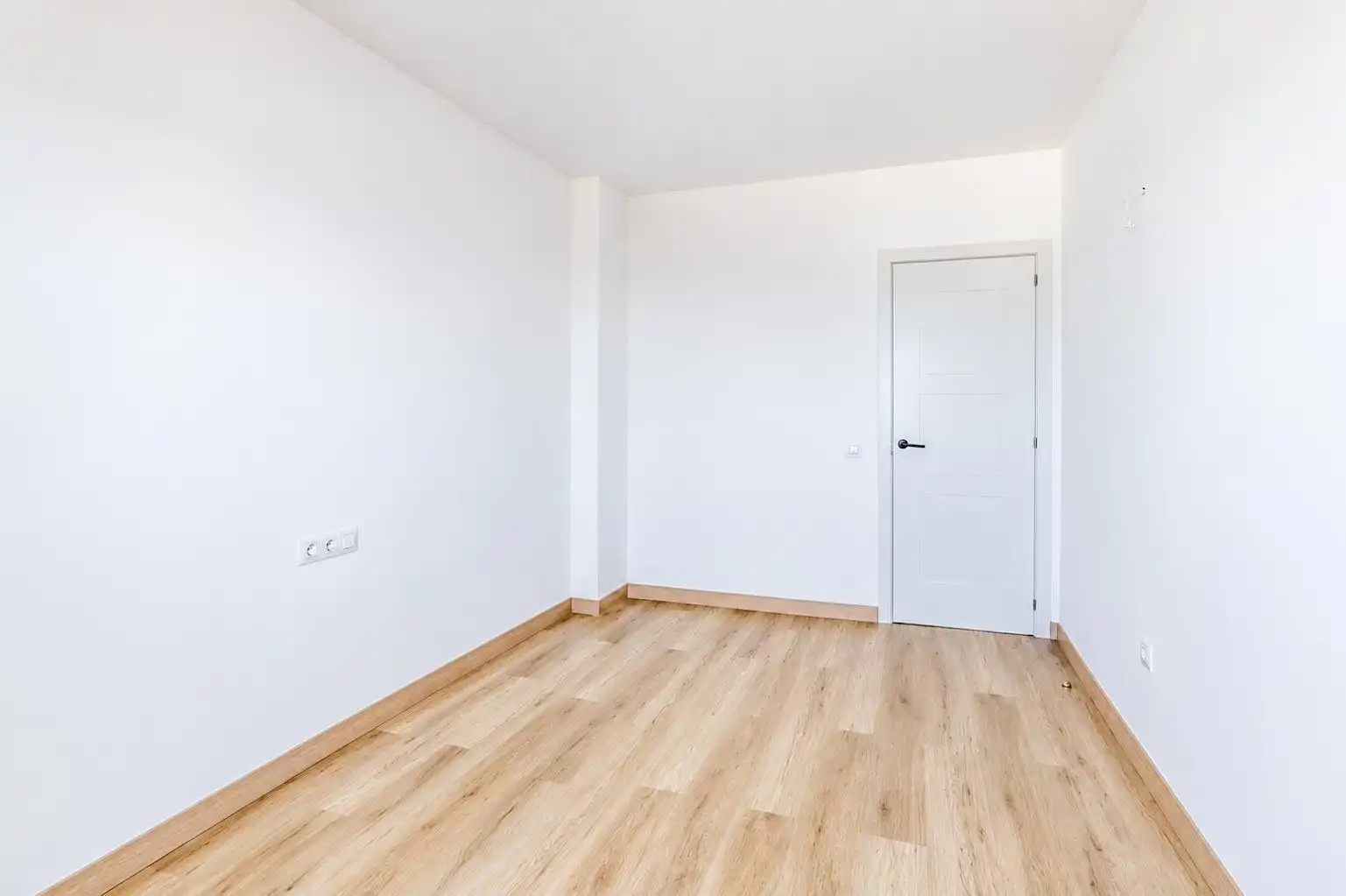 Bedroom of Flat for sale in Sitges  with Air Conditioner, Heating and Parquet flooring