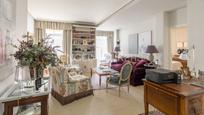 Living room of Apartment for sale in  Madrid Capital  with Air Conditioner and Heating