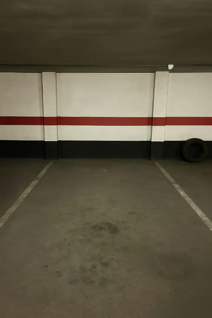 Einzelparkplatz zum Verkauf in Carrer del Serpis