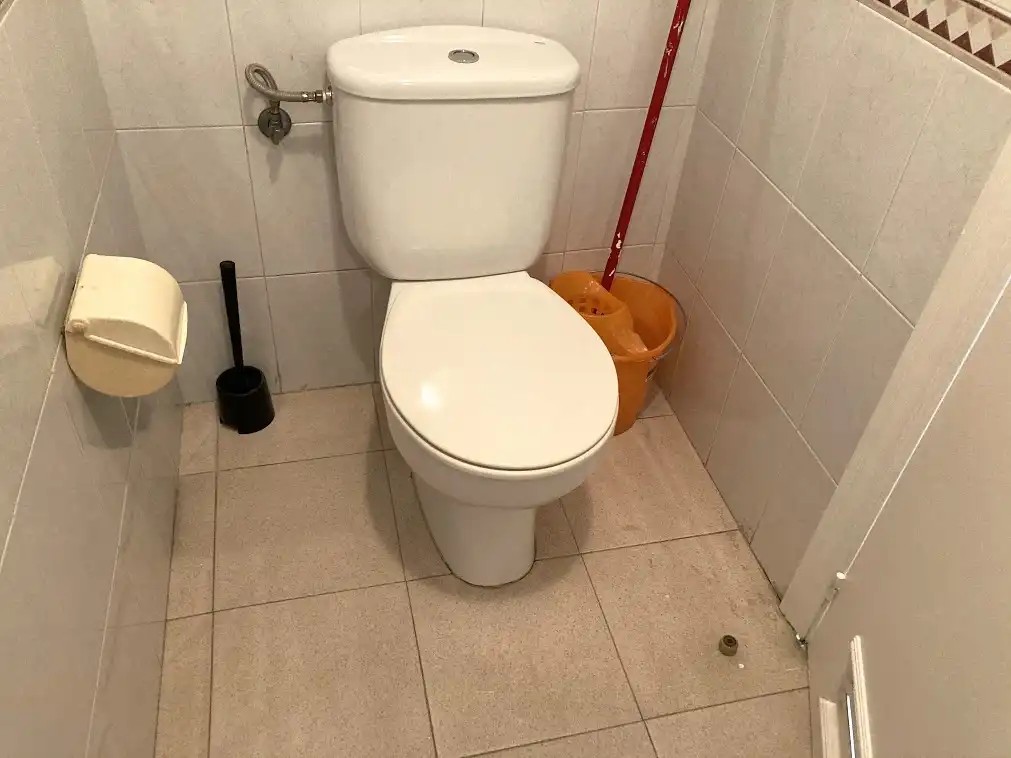 Badezimmer von Wohnung zur Miete in Los Barrios mit Möbliert