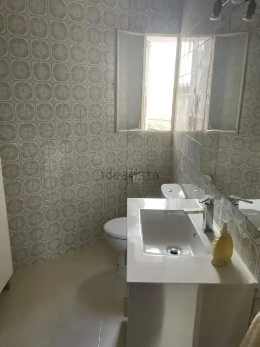 Badezimmer von Wohnung zum Verkauf in Madrigalejo mit Heizung und Balkon