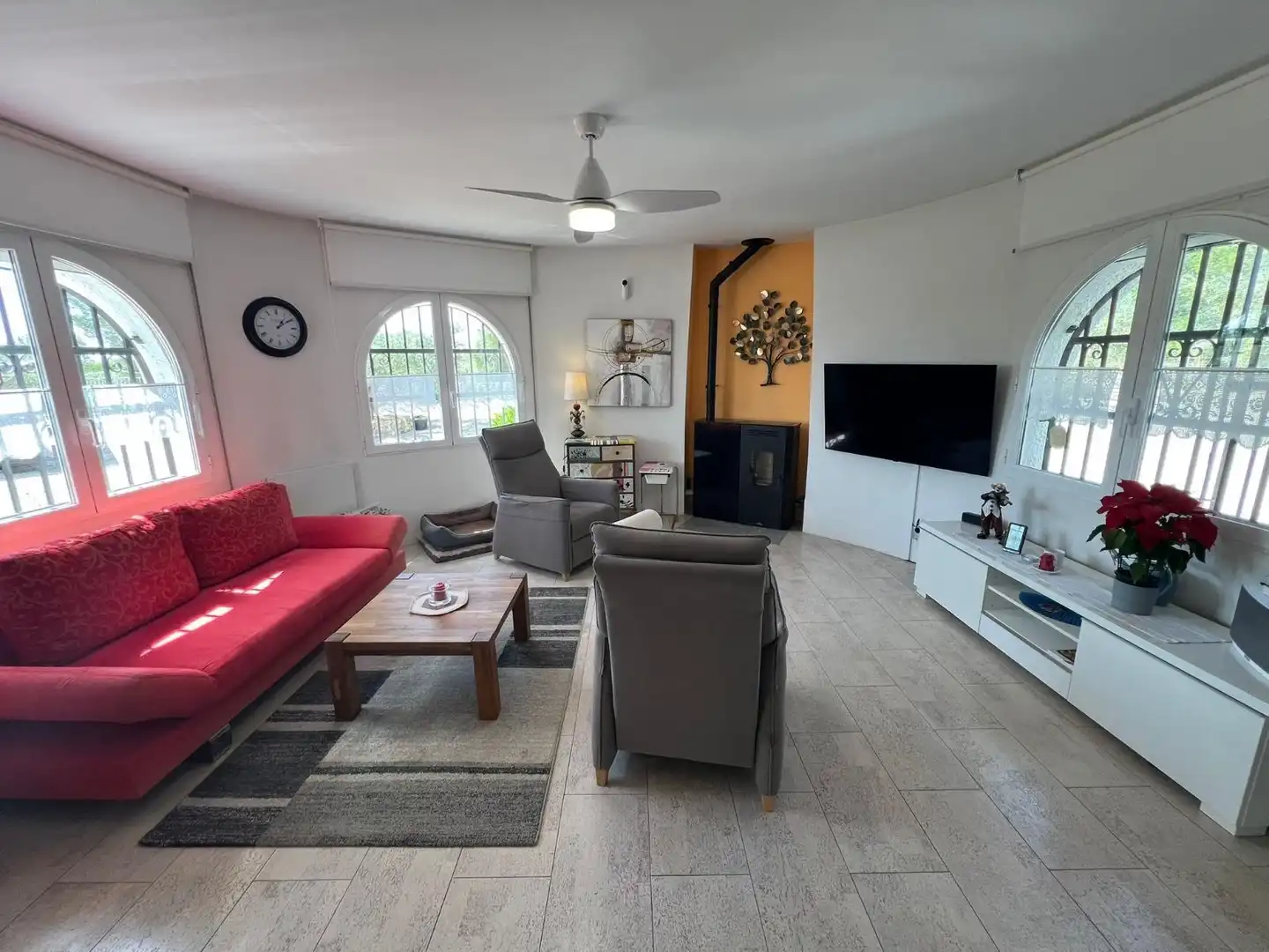 Sala d'estar de Finca rústica en venda en L'Ampolla amb Aire condicionat, Jardí privat i Terrassa