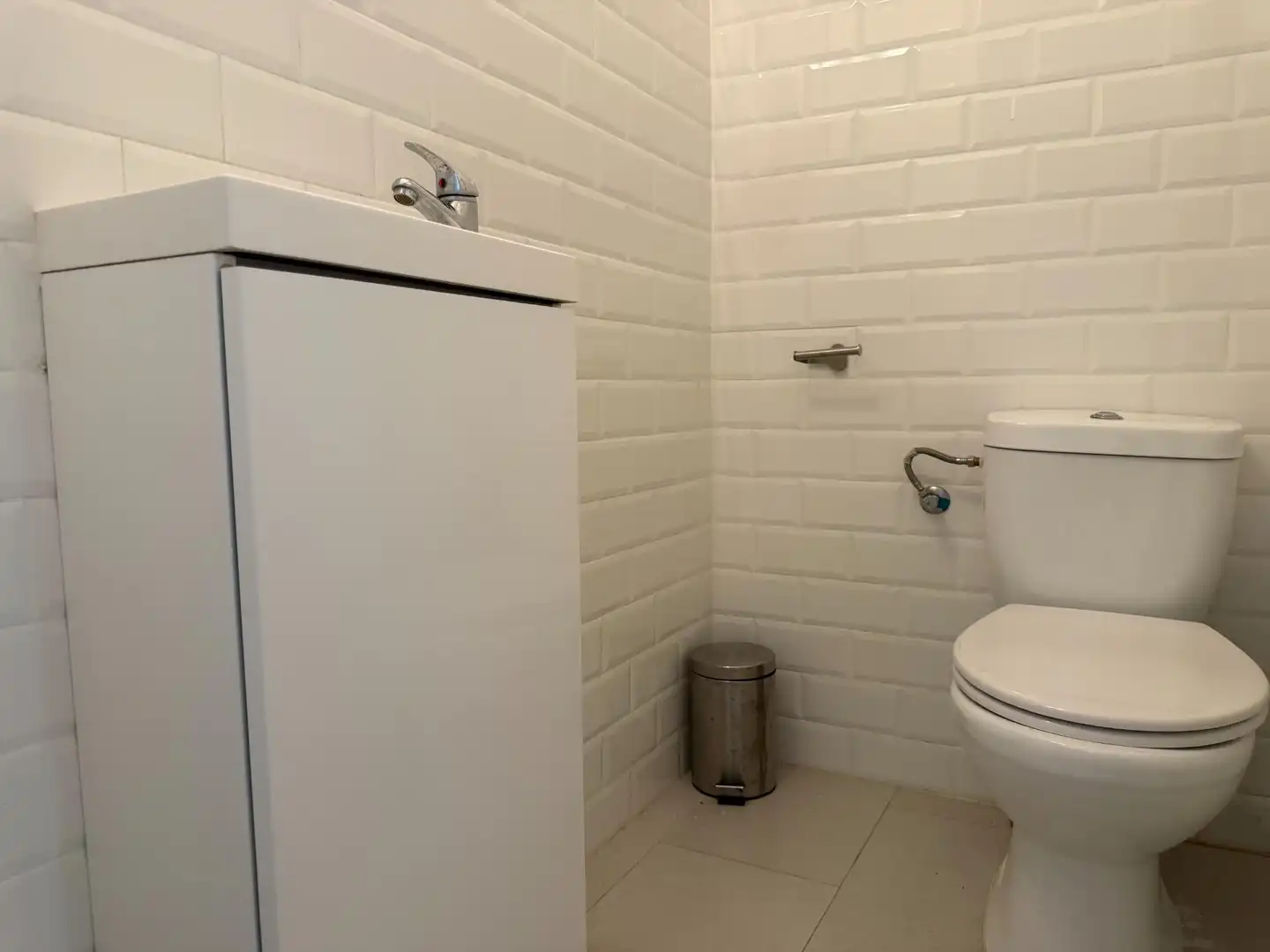 Bathroom of Apartments for rent in Sevilla  with Furnished