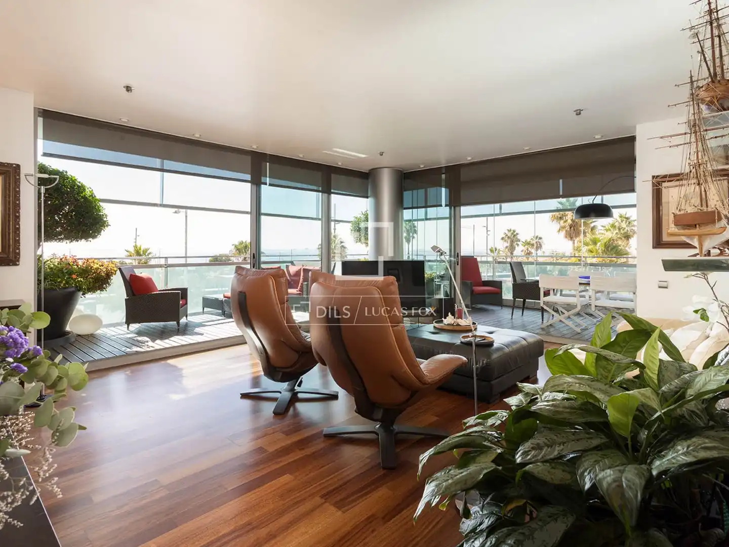 Sala de estar de Piso en venta en Barcelona con Aire acondicionado, Calefacción y Jardín privado