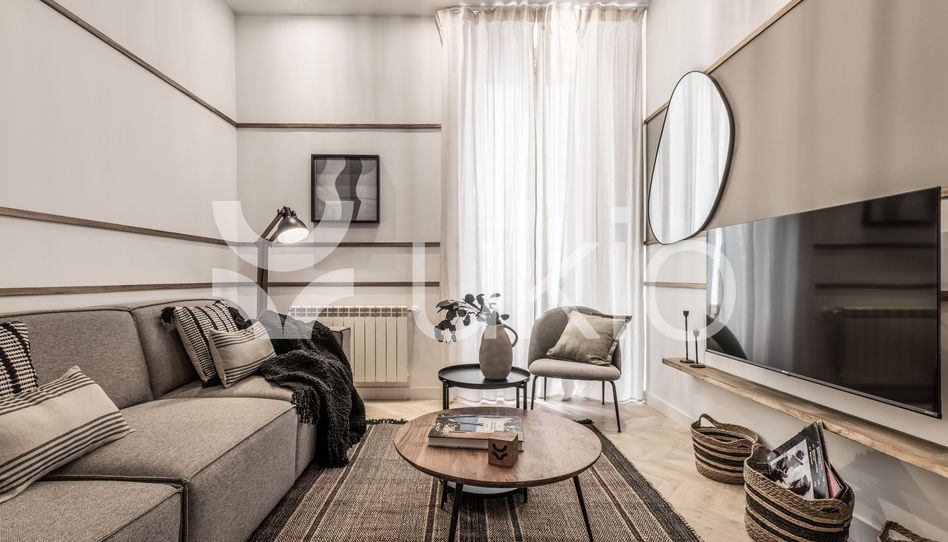 Apartamento de alquiler en Calle de San Andrés, Universidad - Malasaña - Imagen 2