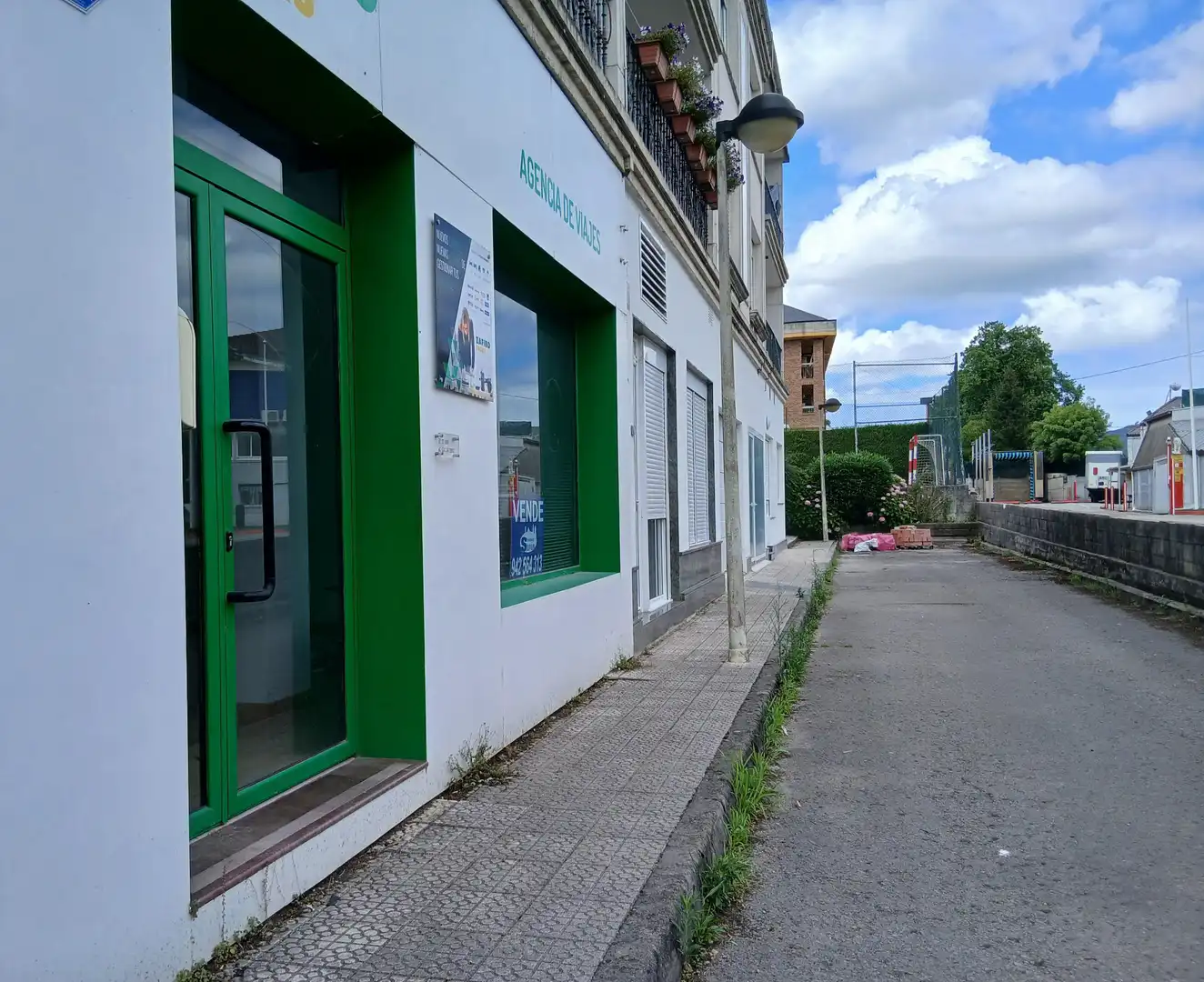 Local comercial en venta en Avenida de Solares 8, imagen 3