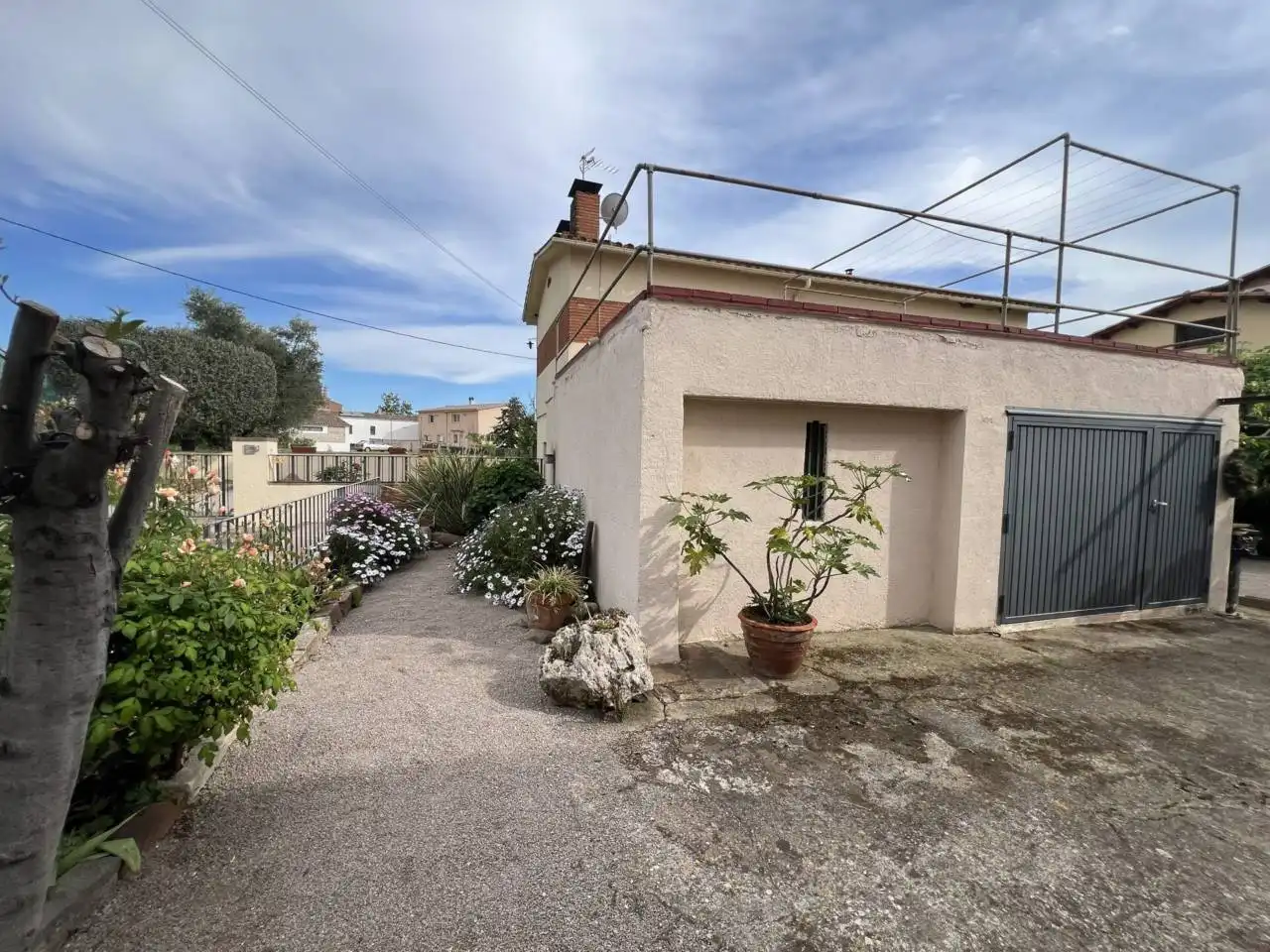 Vista exterior de Casa o xalet en venda en L'Ametlla del Vallès amb Calefacció, Jardí privat i Terrassa
