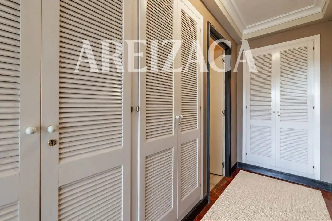Habitación de Piso en venta en Donostia - San Sebastián  con Aire acondicionado, Calefacción y Jardín privado