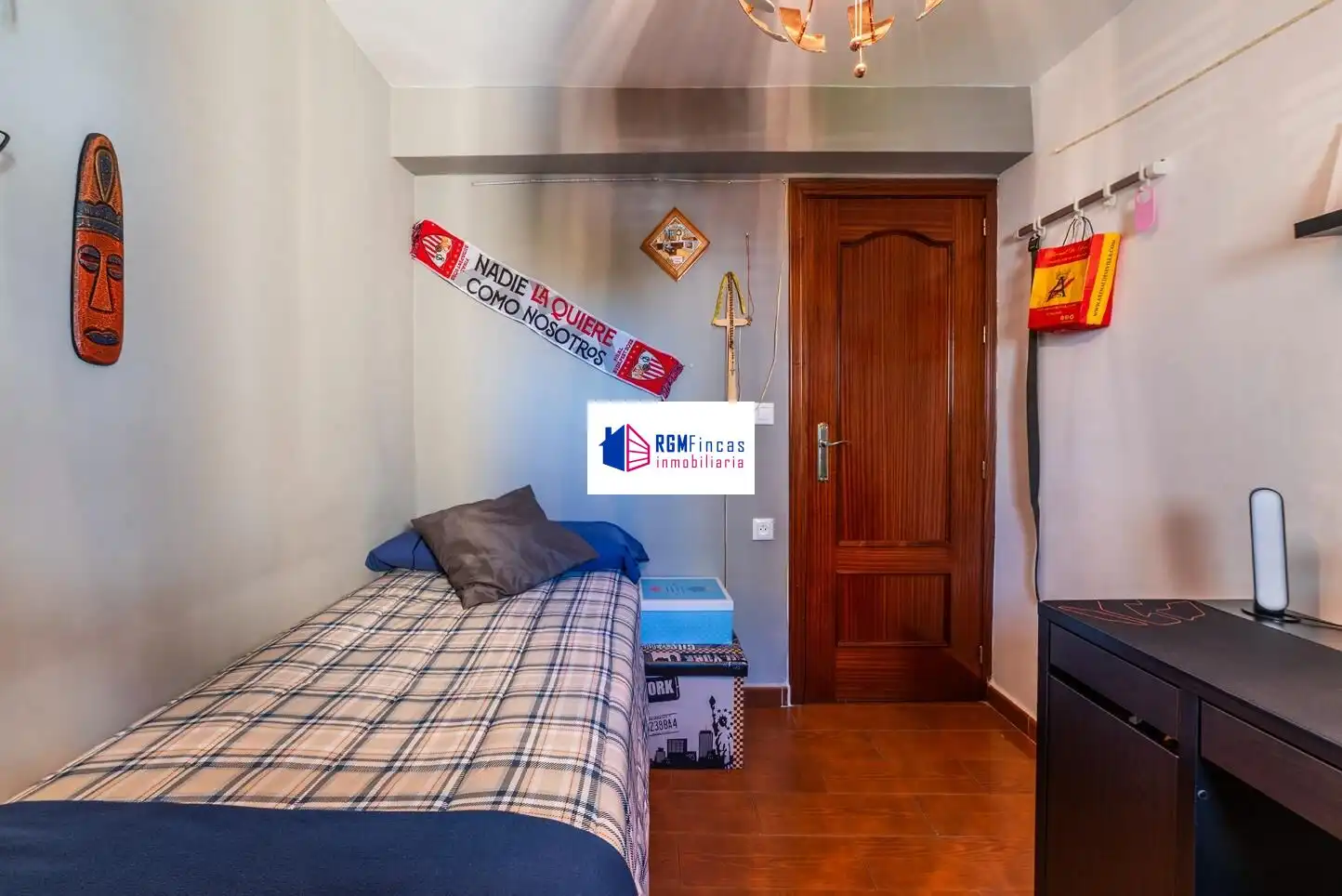 Bedroom of Flat for sale in Sevilla  with Air Conditioner, Heating and Terrace