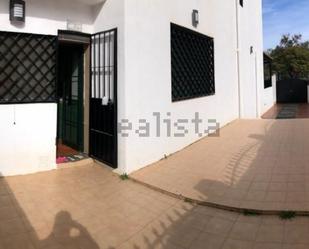 Exterior view of Single-family semi-detached for sale in Mairena del Aljarafe  with Air Conditioner, Heating and Terrace