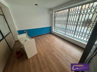 Local commercial à vendre à Mq St M Villar