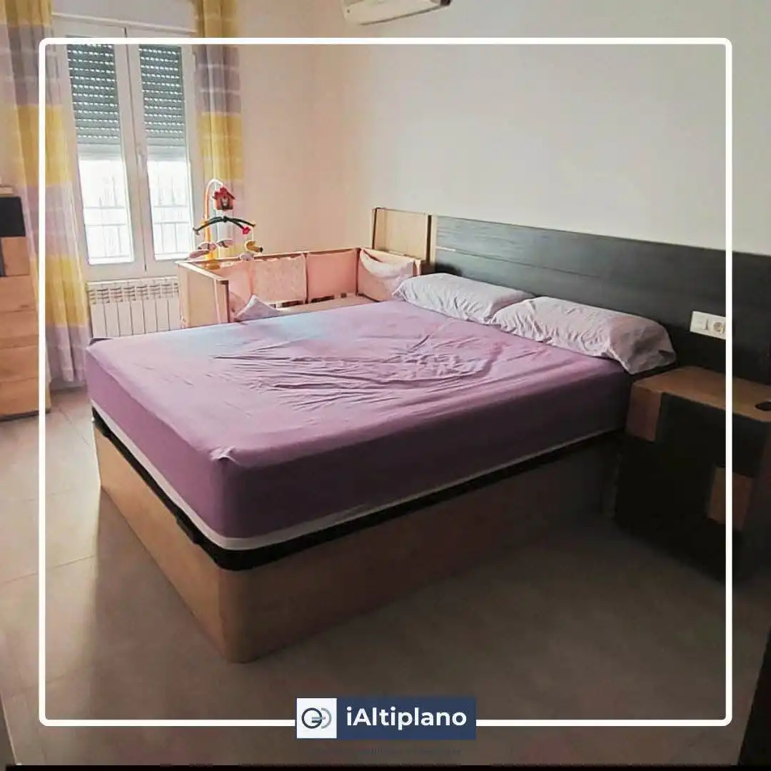Habitación de Piso en venta en Baza con Aire acondicionado, Calefacción y Terraza