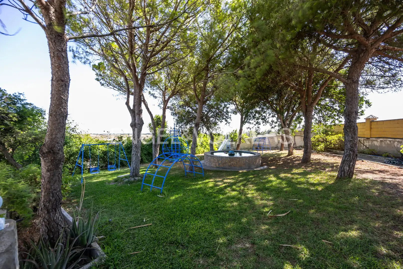Jardín de Casa o chalet en venta en Chiclana de la Frontera con Aire acondicionado, Calefacción y Jardín privado