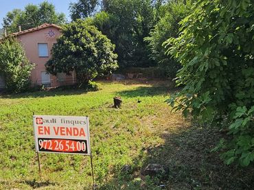 Terreny residencial en venda a Carrer Mestre Turina