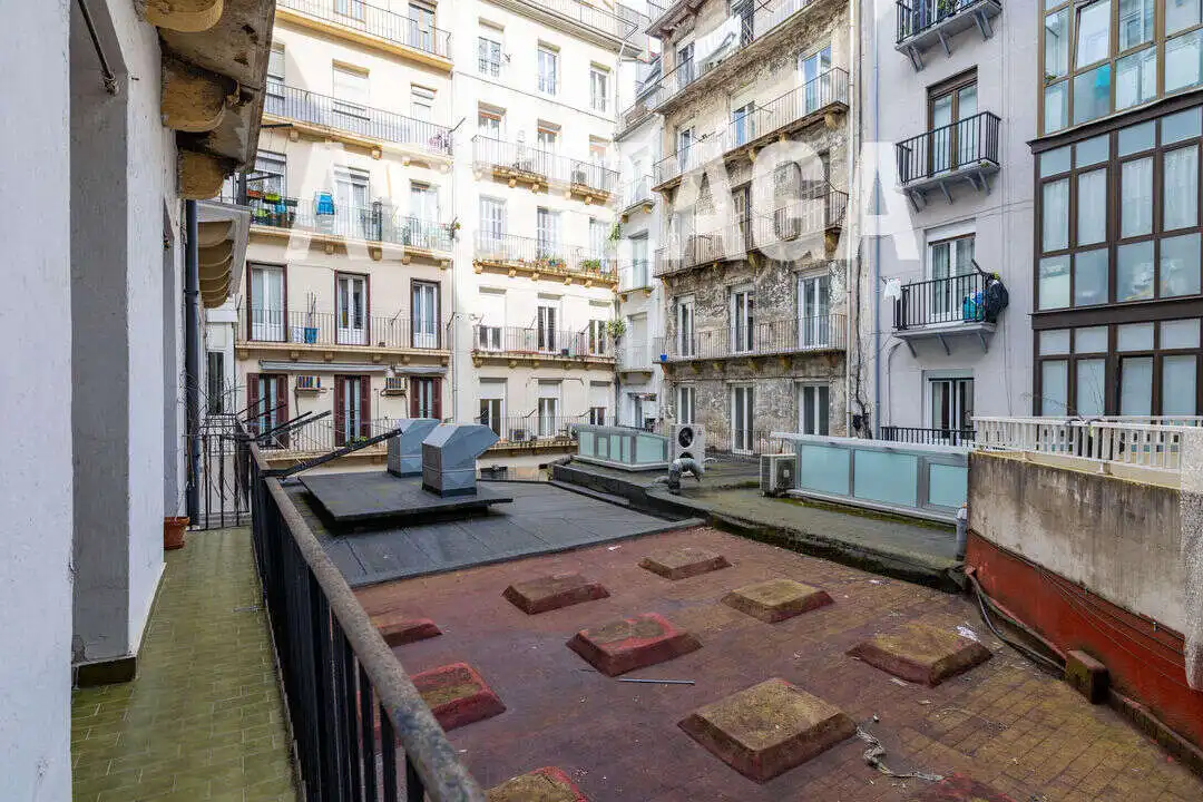 Vista exterior de Piso en venta en Donostia - San Sebastián  con Calefacción y Balcón