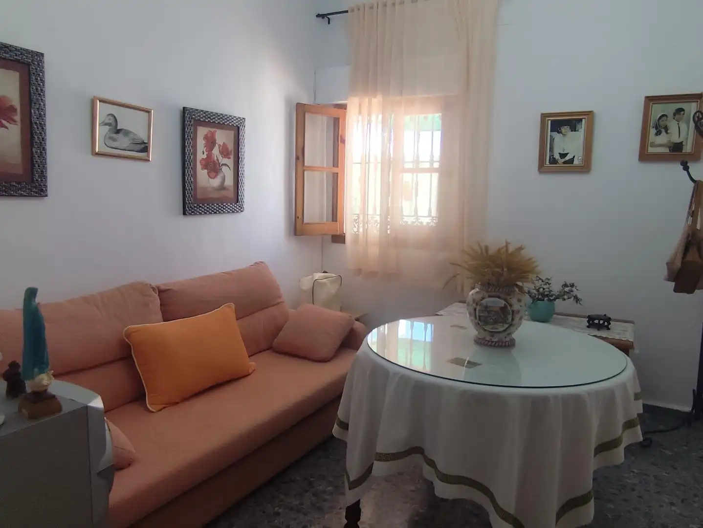 Sala de estar de Casa o chalet en venta en Carrión de los Céspedes con Aire acondicionado, Calefacción y Jardín privado