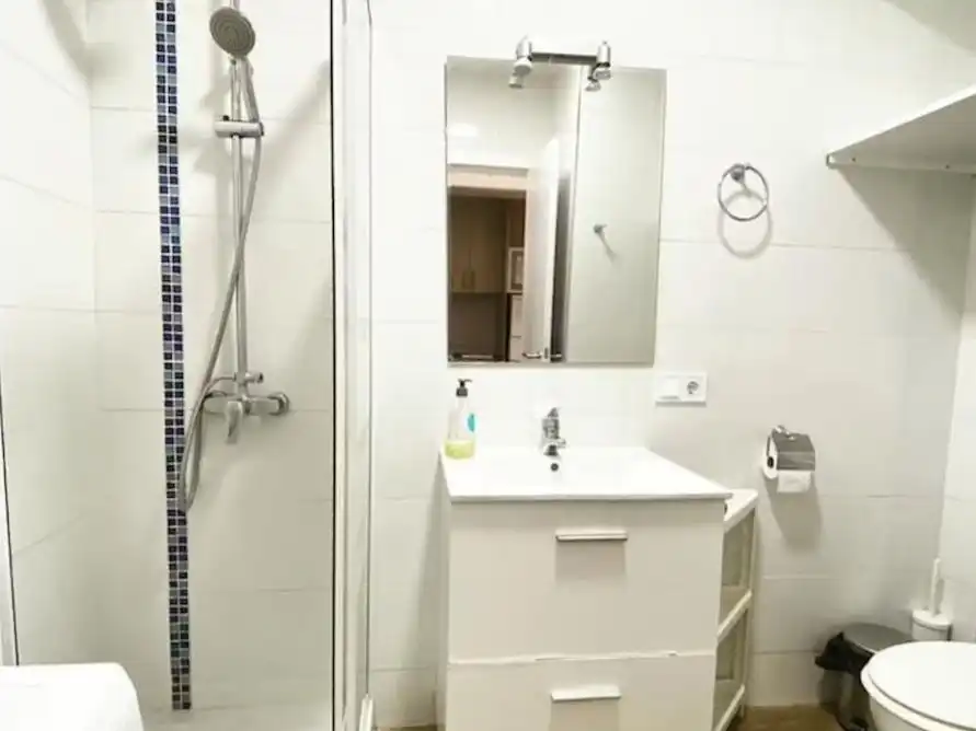 Bany de Pis de lloguer en Puerto Marina