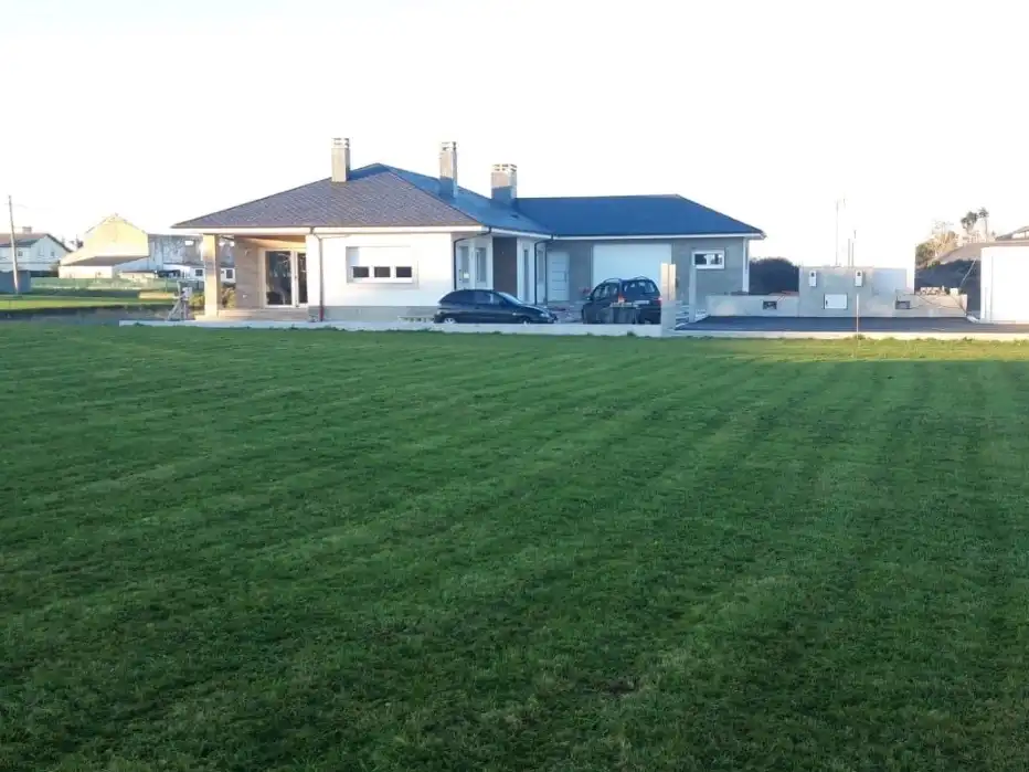 Vista exterior de Terreno en venta en Coaña