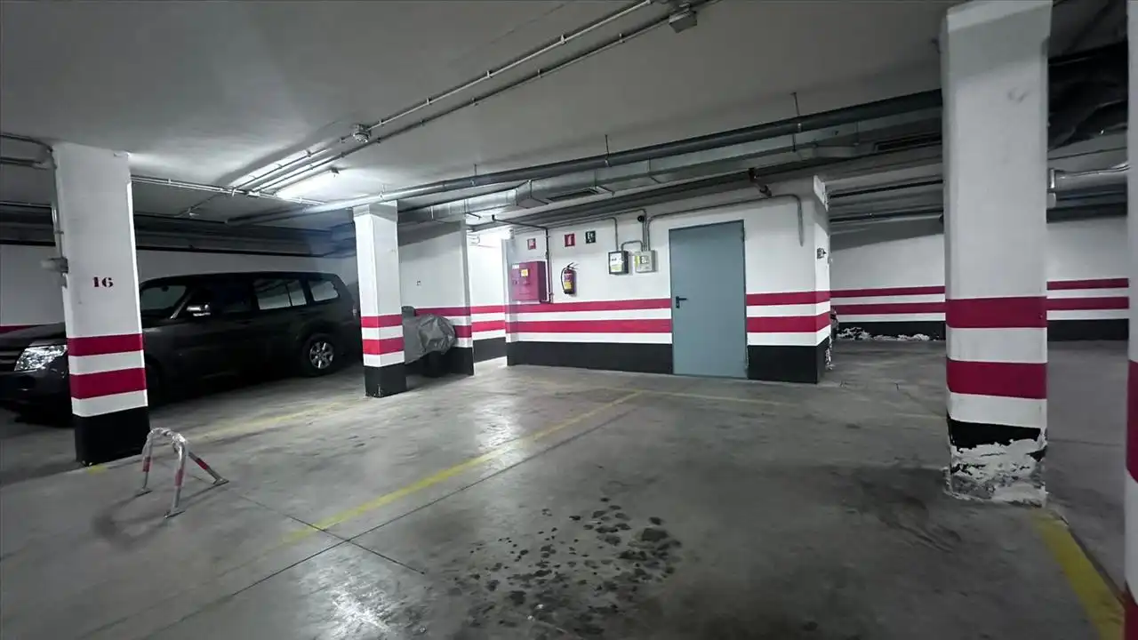 Garage zum Verkauf in SAN FRANCISCO JAVIER, Santidad