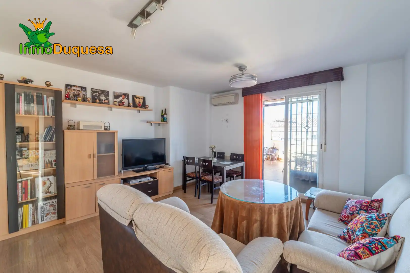 Sala d'estar de Àtic en venda en Armilla amb Aire condicionat, Terrassa i Traster