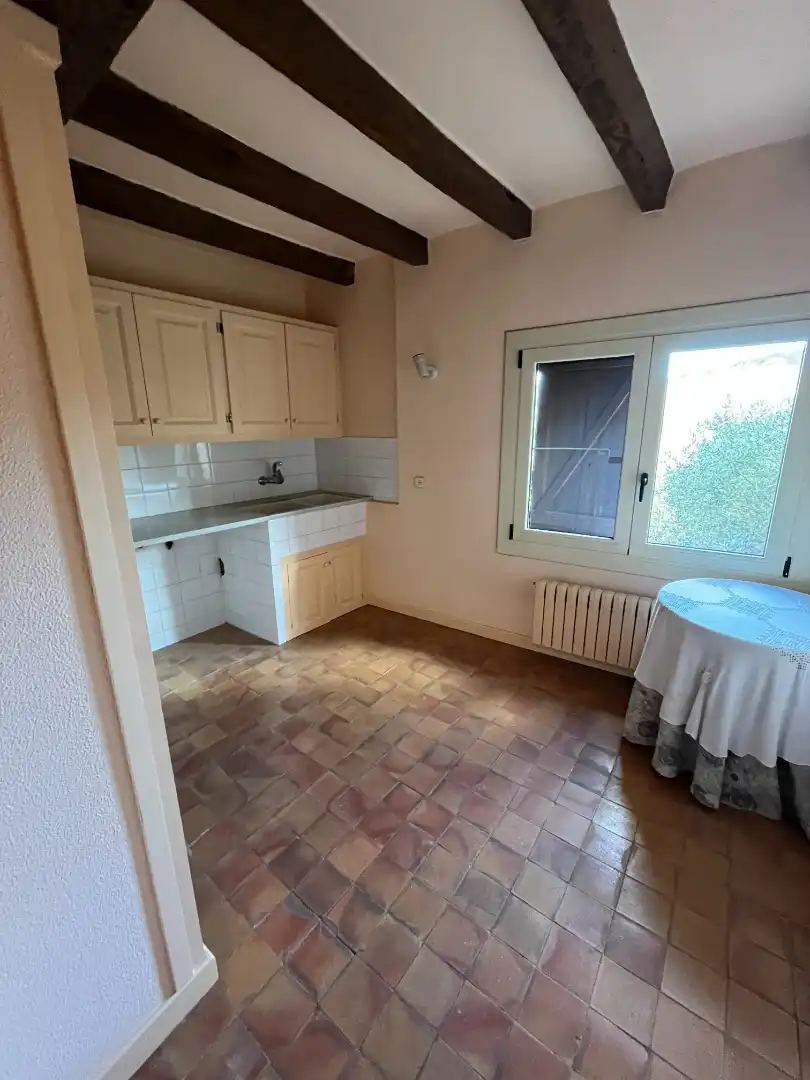 Cuina de Finca rústica en venda en Sant Joan Les Fonts amb Aire condicionat, Calefacció i Jardí privat