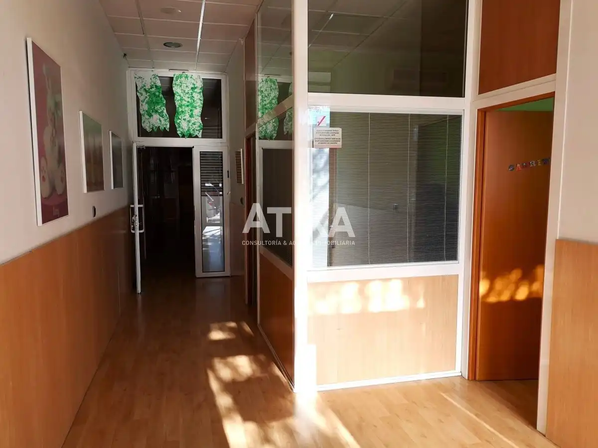 Business premises for sale in Sant Josep - Zona Hospital