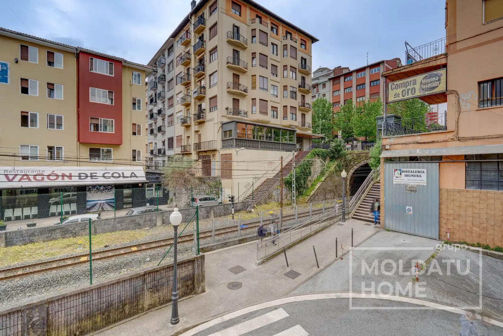 Vista exterior de Piso en venta en Irun  con Calefacción y Amueblado