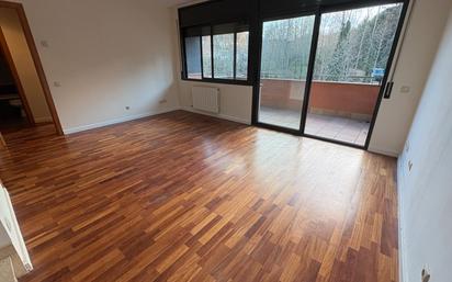 Sala d'estar de Dúplex en venda en Vallgorguina amb Calefacció, Parquet i Terrassa