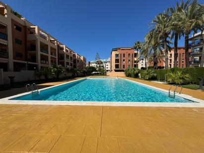 Piscina de Apartament en venda en Dénia amb Aire condicionat, Calefacció i Jardí privat