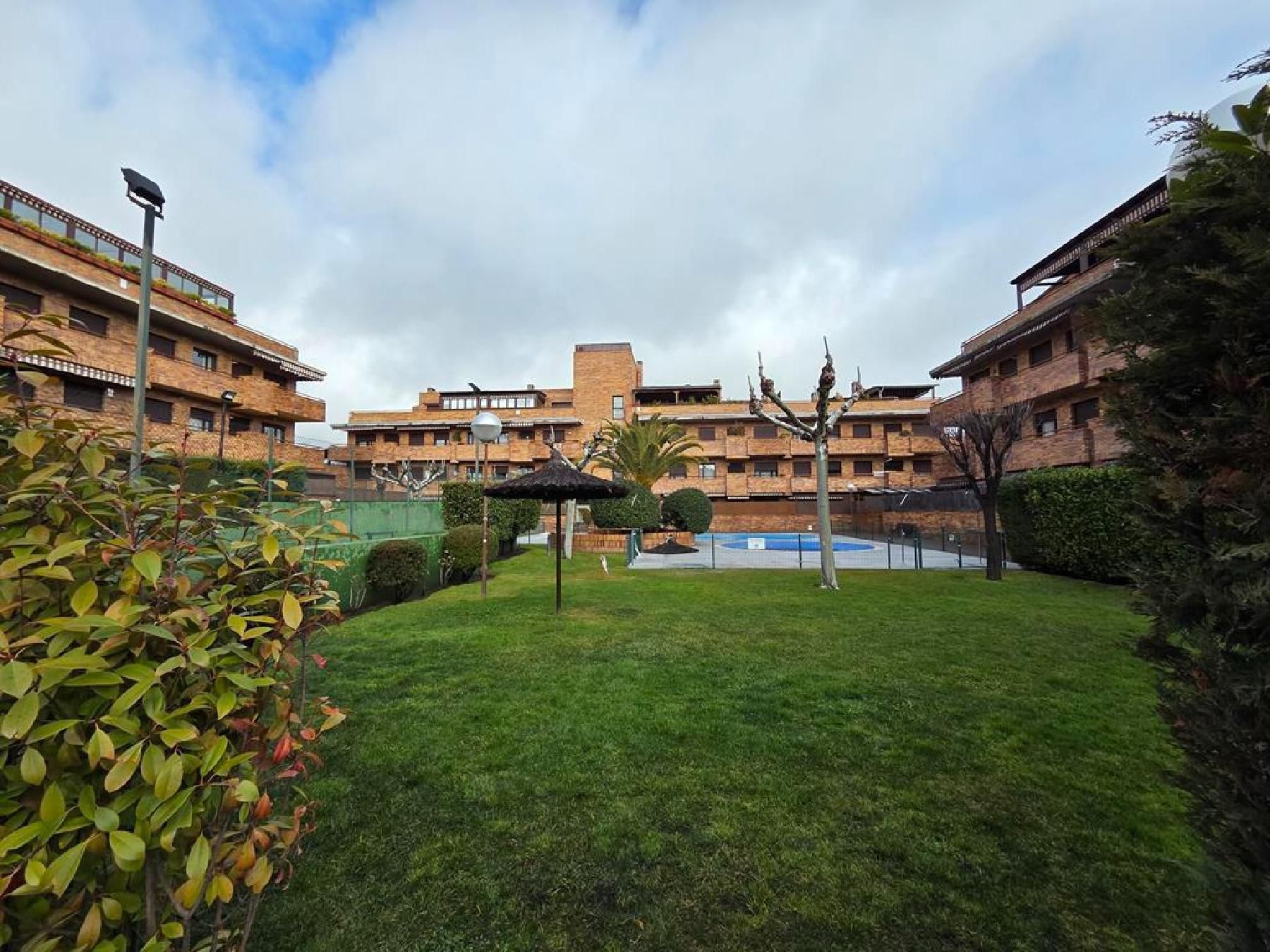 Außenansicht von Wohnung zum Verkauf in Brunete mit Gemeinschaftspool