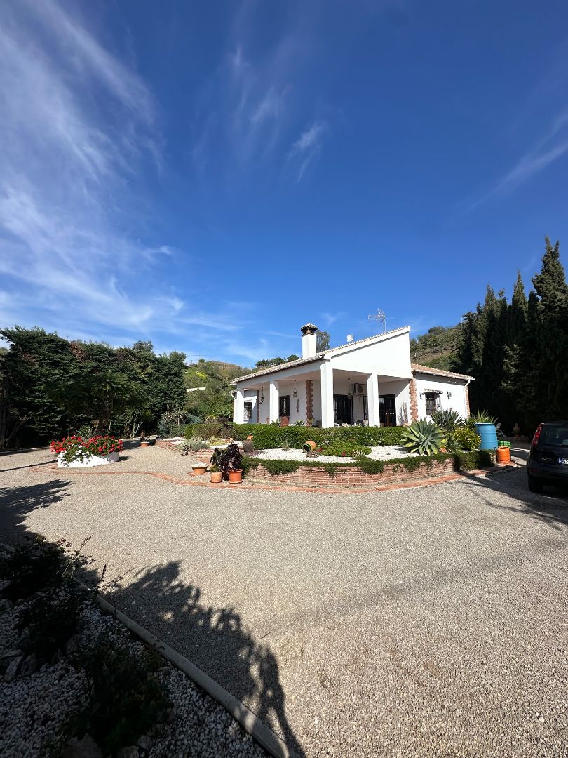 Exterior view of Houses for sale in Benamargosa  with Air Conditioner, Heating and Private garden