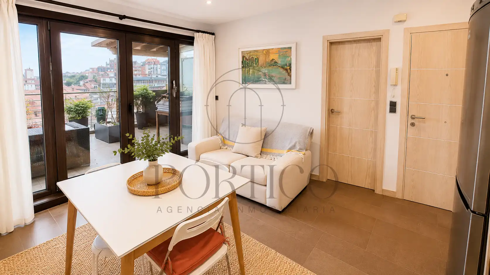 Terraza de Ático de alquiler en A Guarda   con Calefacción, Terraza y Amueblado