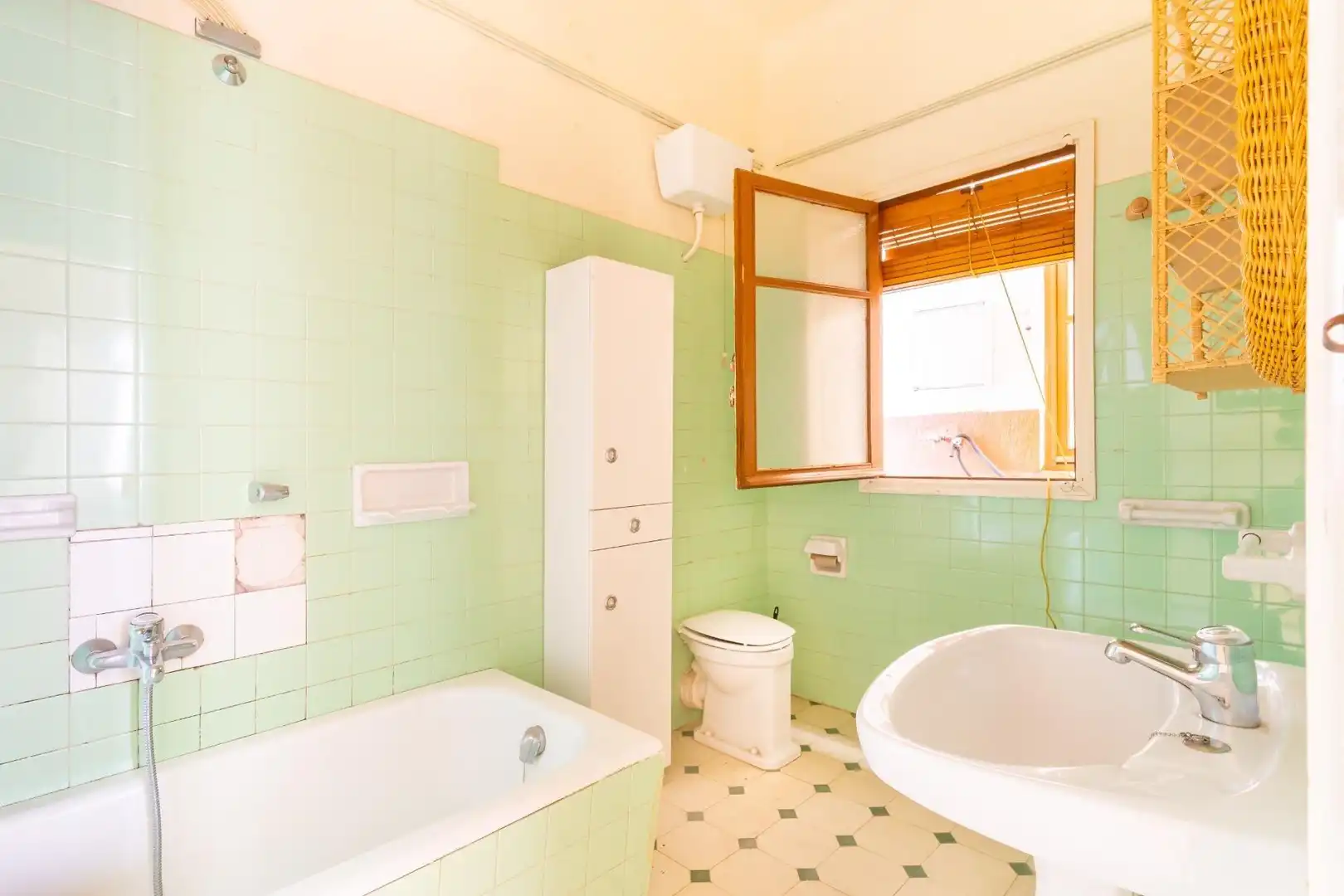 Baño de Casa o chalet en venta en Ohanes con Calefacción, Terraza y Trastero