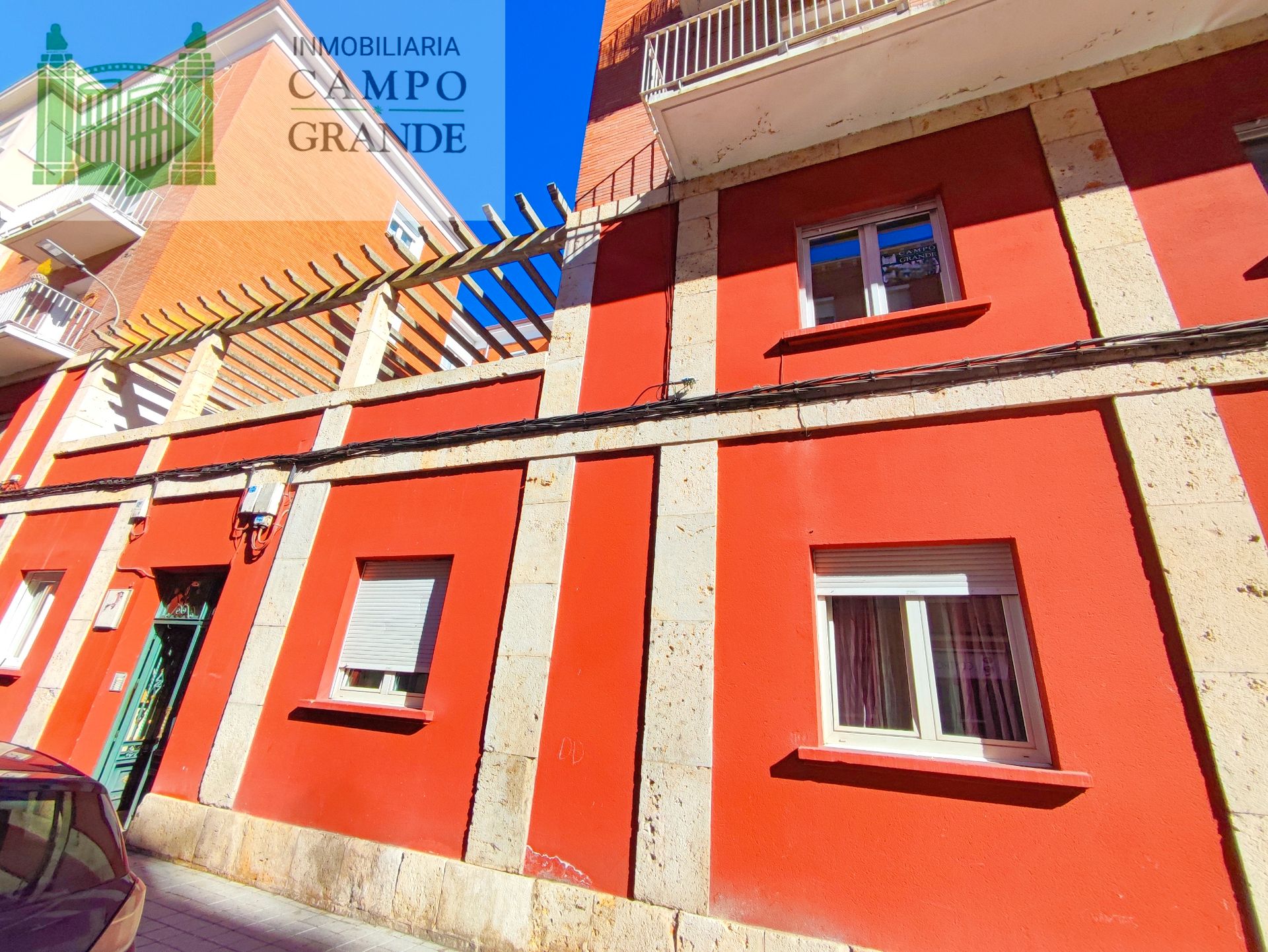 Vista exterior de Planta baixa en venda en Palencia Capital amb Calefacció, Forn i Rentadora